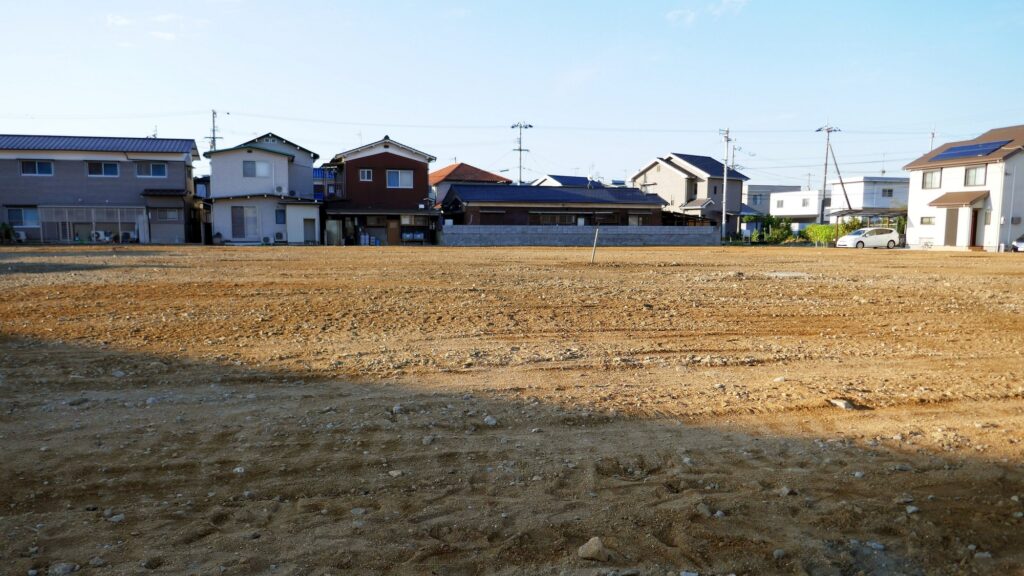 太陽と庭を活かす、平屋の設計（デモ） 施工前